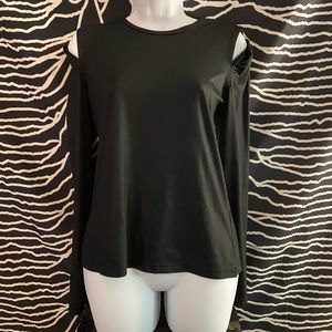 🖤Quality Sexy Open Shoulder Long Sleeved Top!